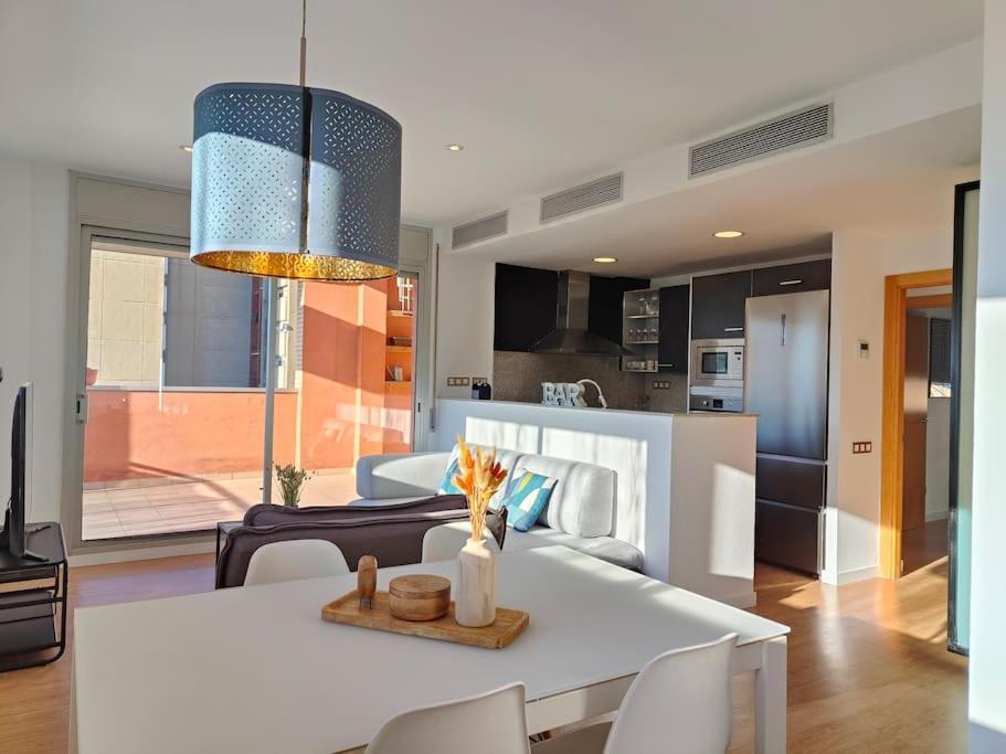 Large Terrace Luxury Apartment Sant Adrià de Besòs Eksteriør billede