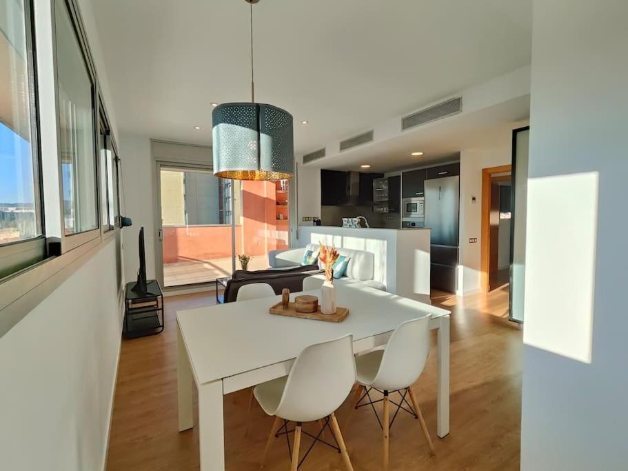 Large Terrace Luxury Apartment Sant Adrià de Besòs Eksteriør billede