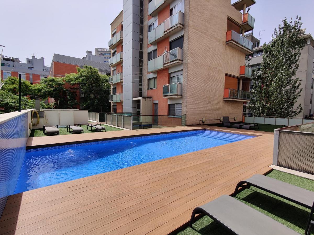 Large Terrace Luxury Apartment Sant Adrià de Besòs Eksteriør billede