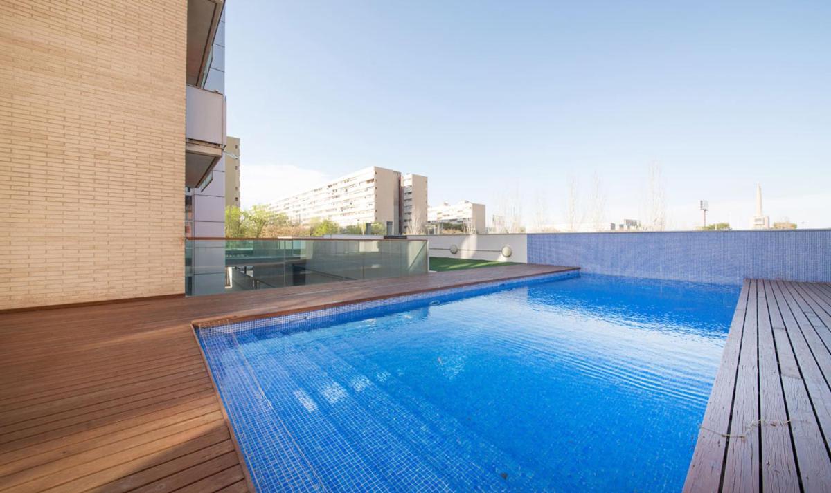 Large Terrace Luxury Apartment Sant Adrià de Besòs Eksteriør billede